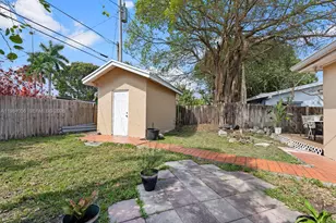 9365 Jamaica Dr, Cutler Bay, FL 33189 - Photo 26