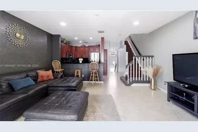 1354 NW 126th Way, Sunrise, FL 33323 - Photo 12