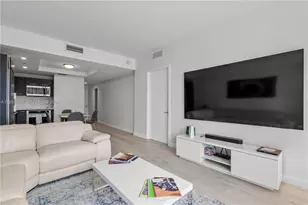 45 SW 9th St, Miami, FL 33130 - Photo 18