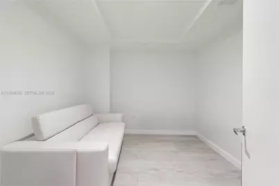 45 SW 9th St #1405, Miami, FL 33130 - Photo 24