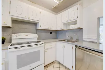 1680 NE 191st St #107-2, Miami, FL 33179 - Photo 18