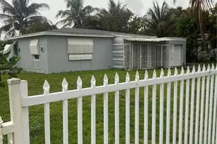 1070 NW 147th St, Miami, FL 33168 - Photo 2