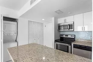 770 Claughton Island Dr, Miami, FL 33131 - Photo 12