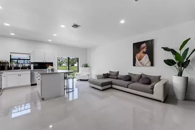 617 SW 11th St, Florida City, FL 33034 - Photo 6