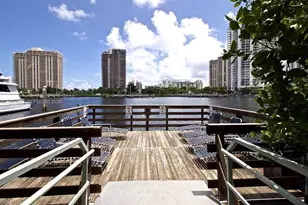 19701 E Country Club Dr, Aventura, FL 33180 - Photo 32