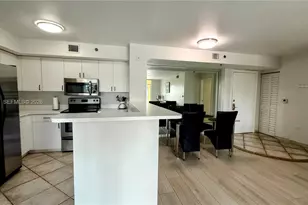 19701 E Country Club Dr, Aventura, FL 33180 - Photo 4