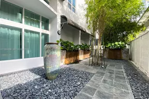 234 NE 3 St, Miami, FL 33132 - Photo 22