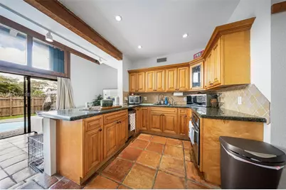 10141 Woodbury Ct, Pembroke Pines, FL 33026 - Photo 4