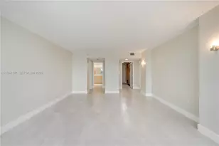 1 Grove Isle Dr, Miami, FL 33133 - Photo 20