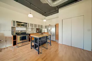 10 SW South River Dr, Miami, FL 33130 - Photo 2