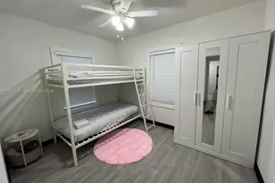 140 NW 13th St, Miami, FL 33136 - Photo 4