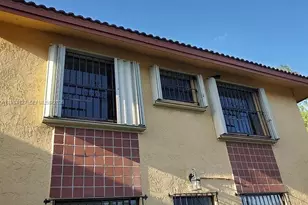 10885 NW 7th St, Miami, FL 33172 - Photo 2