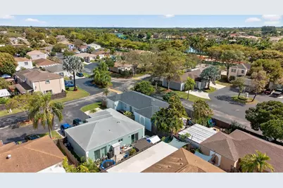 9756 SW 222nd St, Cutler Bay, FL 33190 - Photo 2