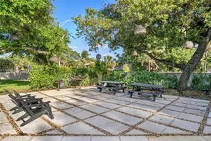 605 Ives Dairy Rd, Miami, FL 33179 - Photo 32