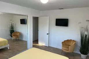 6900 SW 3rd St, Pembroke Pines, FL 33023 - Photo 8