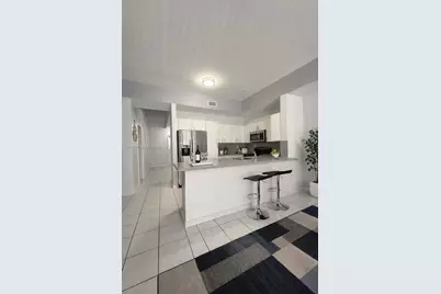 10909 NW 43rd Ln, Doral, FL 33178 - Photo 4