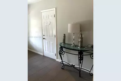 1432 NE 5th Ave #1, Fort Lauderdale, FL 33304 - Photo 6