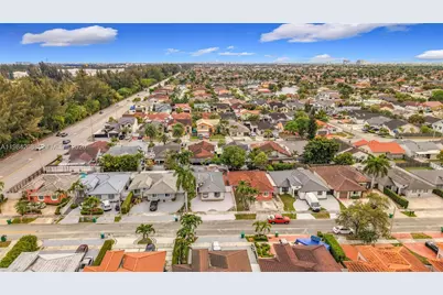 1163 NW 134th Pl, Miami, FL 33182 - Photo 2