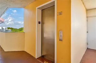 8870 Fontainebleau Blvd, Miami, FL 33172 - Photo 26