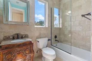 1701 SE 10th St, Fort Lauderdale, FL 33316 - Photo 50
