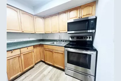 65 NE 59th St #2, Miami, FL 33137 - Photo 6