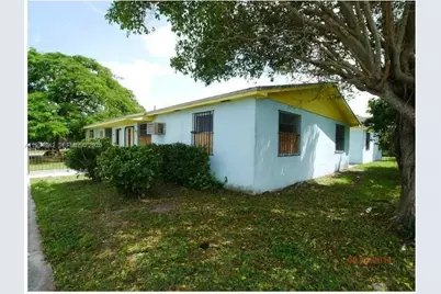 1320 NW 5th Ave #1320, Florida City, FL 33034 - Photo 2