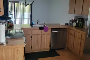 9787 Riverside Dr, Coral Springs, FL 33071 - Photo 10