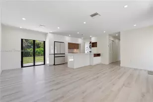 255 Grant Dr, Coral Gables, FL 33133 - Photo 14