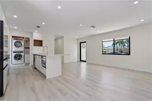 255 Grant Dr, Coral Gables, FL 33133 - Photo 18