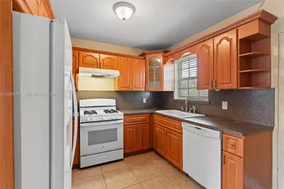 3361 NW 189th St, Miami Gardens, FL 33056 - Photo 18