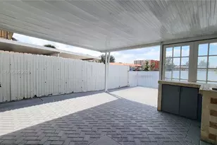 5320 W 26th Ave, Hialeah, FL 33016 - Photo 14