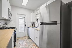 13105 Ixora Ct, North Miami, FL 33181 - Photo 6