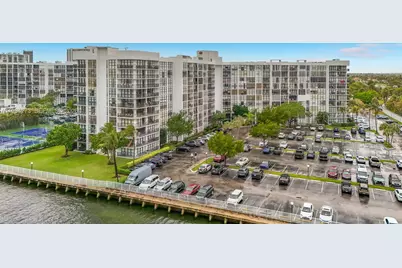 1000 Parkview Dr #121, Hallandale Beach, FL 33009 - Photo 56
