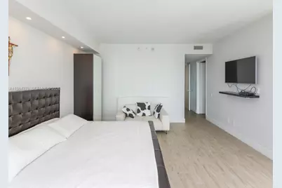 1300 Brickell Bay Dr #3804, Miami, FL 33131 - Photo 38