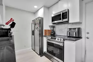 850 Sorrento Dr, Weston, FL 33326 - Photo 2