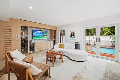 200 W Mashta Dr, Key Biscayne, FL 33149 - Photo 2