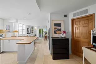 949 Pennsylvania Ave, Miami Beach, FL 33139 - Photo 12