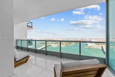 900 Biscayne Blvd #5602, Miami, FL 33132 - Photo 4