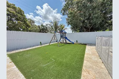 660 S Biscayne River Dr, Miami, FL 33169 - Photo 42