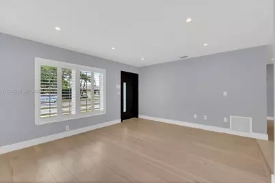 10330 SW 51st St, Miami, FL 33165 - Photo 10
