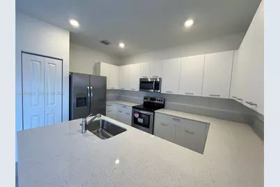 2377 NW 122nd Ter #2377, Miami, FL 33167 - Photo 6