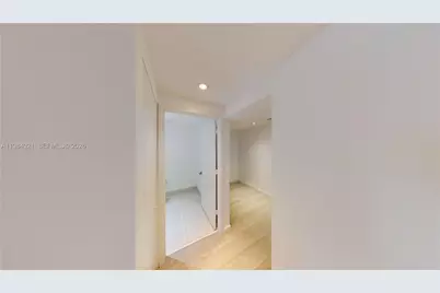 55 SW 9th St #2010, Miami, FL 33130 - Photo 16