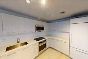 55 SW 9th St, Miami, FL 33130 - Photo 2