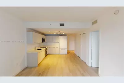 55 SW 9th St #2010, Miami, FL 33130 - Photo 4