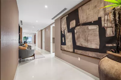 300 Biscayne Boulevard Way #2601E, Miami, FL 33131 - Photo 6