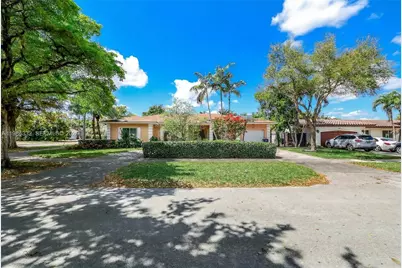 1800 Miami Springs Ave, Miami Springs, FL 33166 - Photo 2