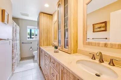 1800 Miami Springs Ave, Miami Springs, FL 33166 - Photo 18