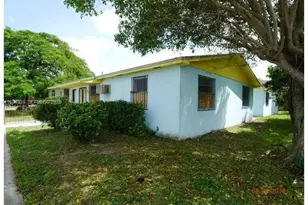 1328 NW 5th Ave, Florida City, FL 33034 - Photo 2