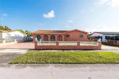 2791 Village Green Dr, Miami, FL 33175 - Photo 14