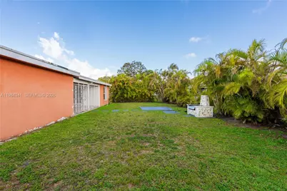 2791 Village Green Dr, Miami, FL 33175 - Photo 44